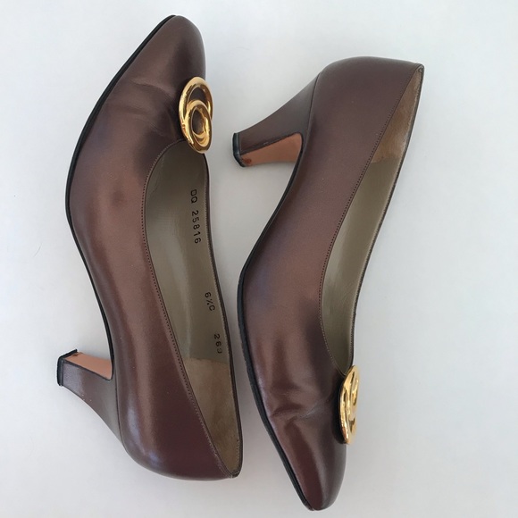 Ferragamo Bronze Vintage Heels - Picture 4 of 11